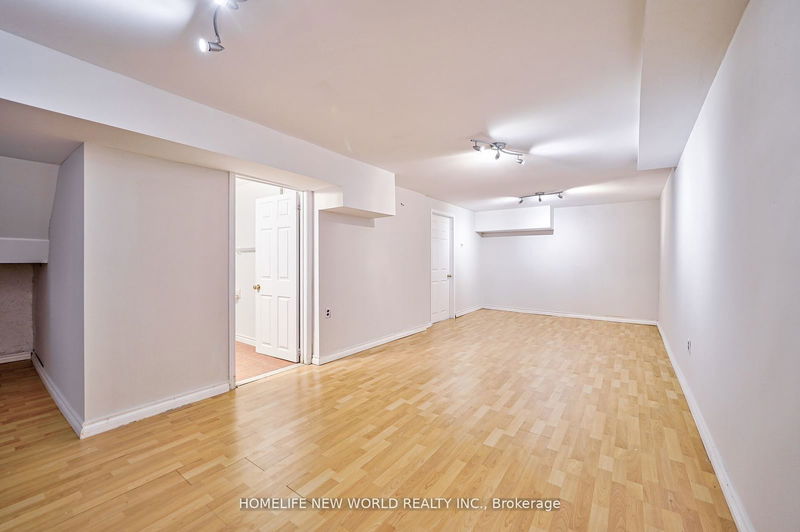 45 Trott Sq  Toronto, M1B 1V9 | Image 2