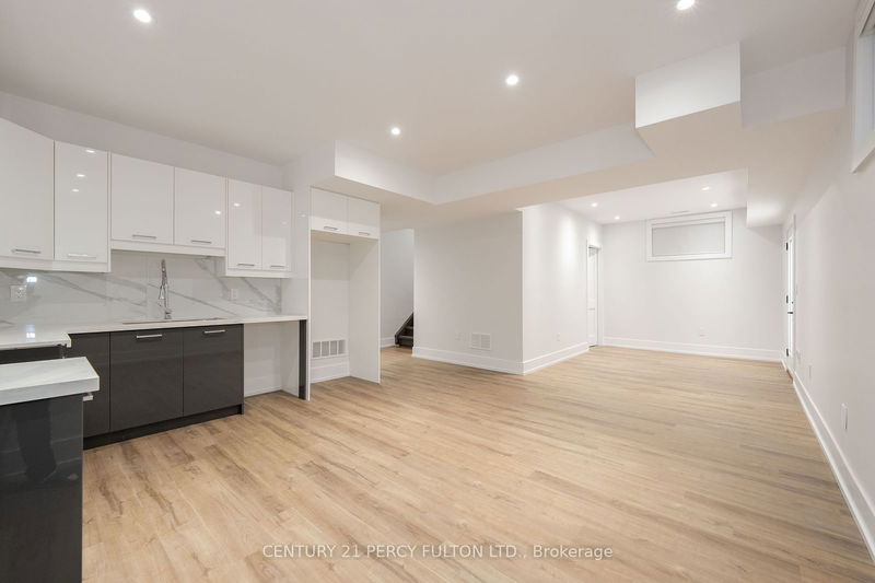 60 Boem Ave  Toronto, M1R 3T5 | Image 32