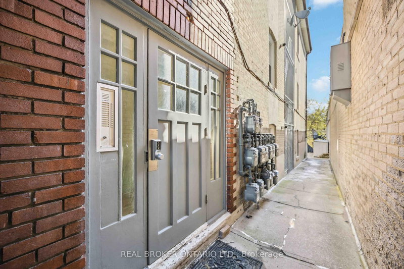 7 - 85 Beech Ave, Toronto, M4E 3H5 | Image 2