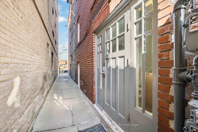 7 - 85 Beech Ave, Toronto, M4E 3H5 | Image 3