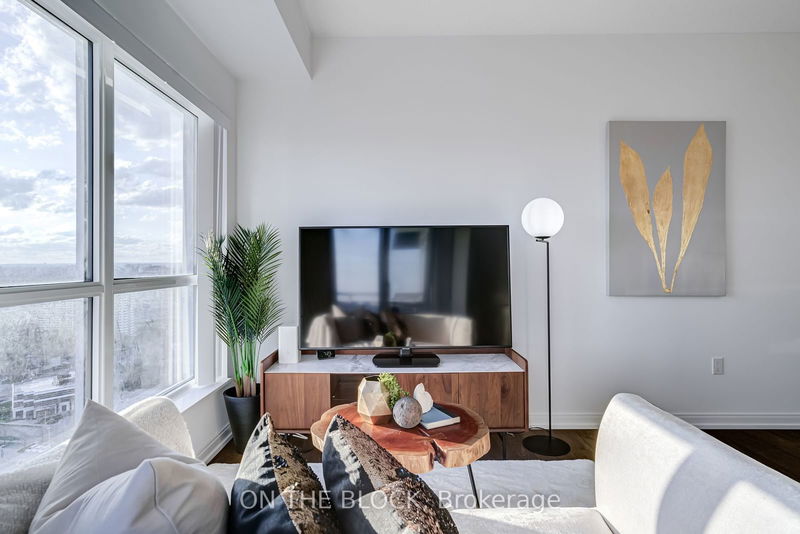  2922 - 275 Village Green Sq  Toronto, M1S 0L8 | Image 1