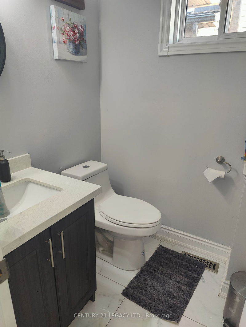 home for lease on 1635 Holly Hedge Drive