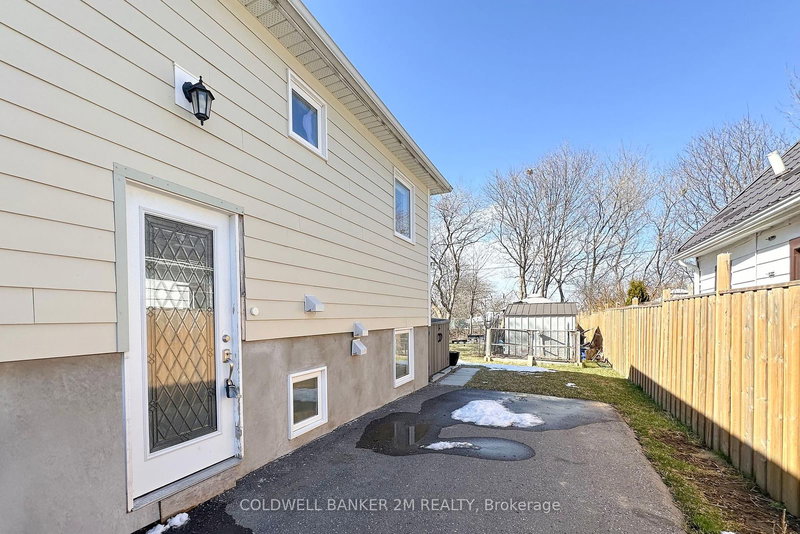 2 - 230 Annis St, Oshawa, L1H 3P4 | Image 2