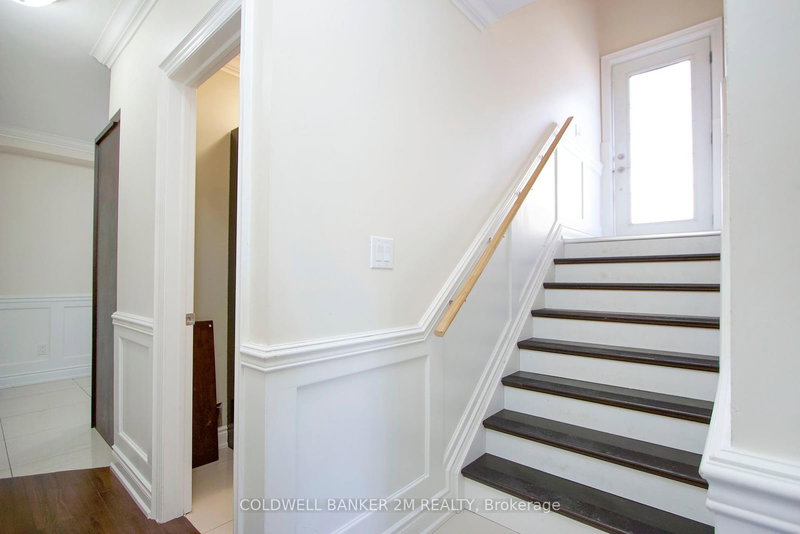 2 - 230 Annis St, Oshawa, L1H 3P4 | Image 3