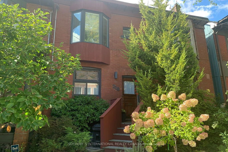 home for lease on 218 De Grassi Street