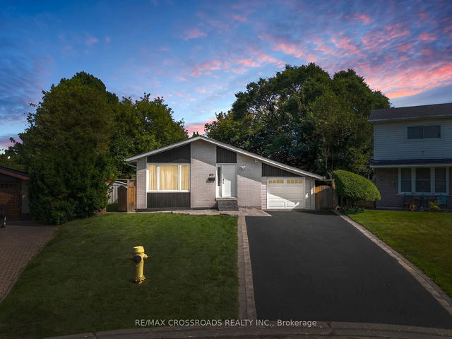 805 Helen Crescent