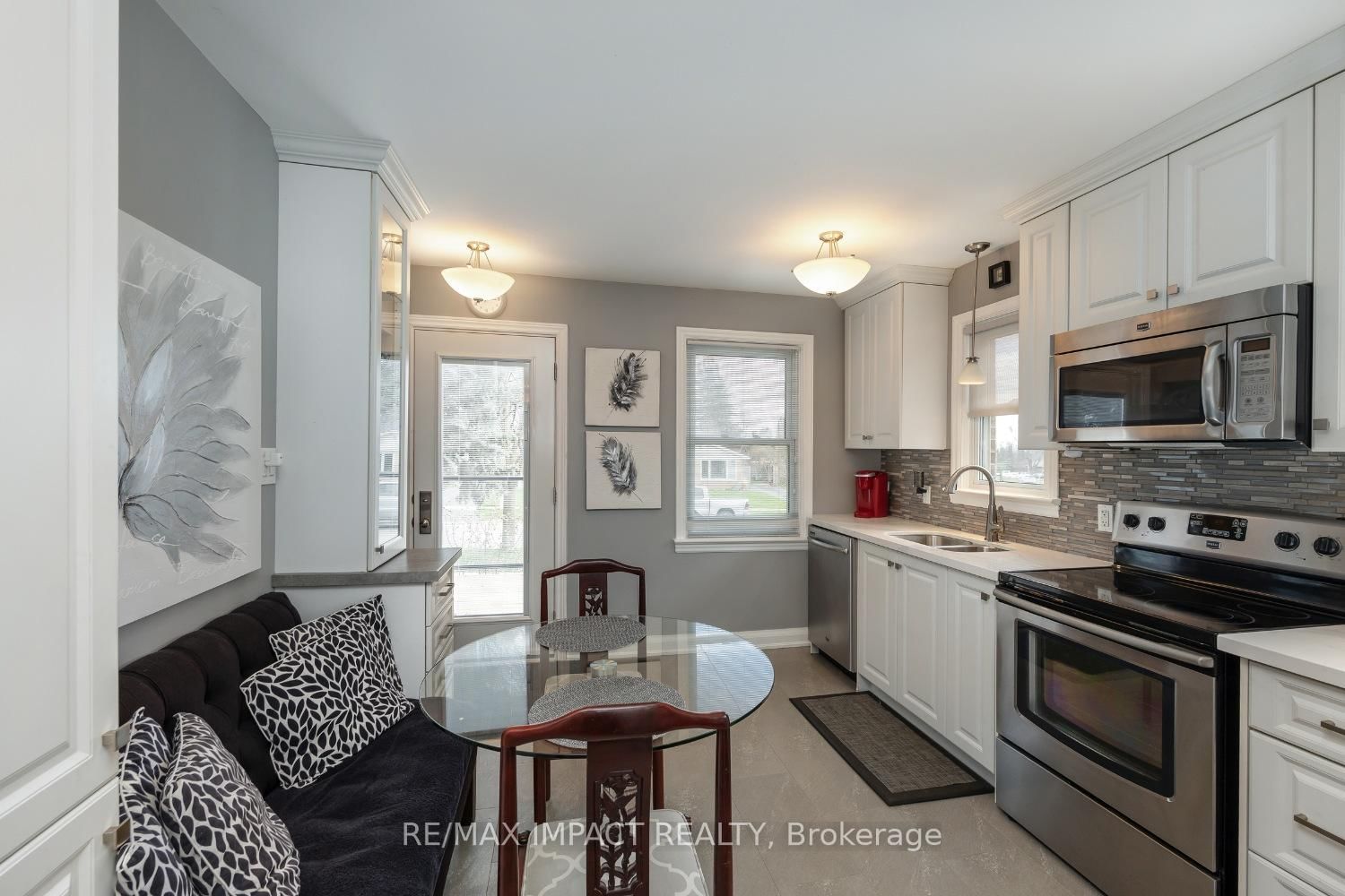 Listing Image 8