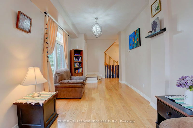 65 Mcnab Blvd  Toronto, M1M 2W6 | Image 10