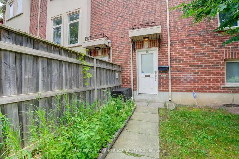 65 Mcnab Blvd  Toronto, M1M 2W6 | Image 2