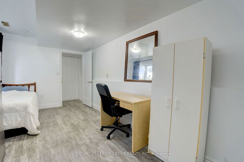 65 Mcnab Blvd  Toronto, M1M 2W6 | Image 30