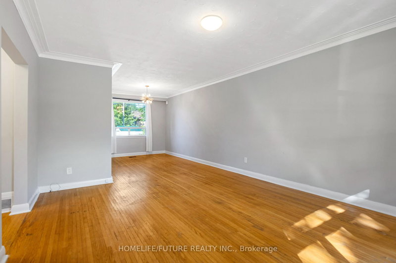 Main - 16 Perivale Cres, Toronto, M1J 2C1 | Image 3
