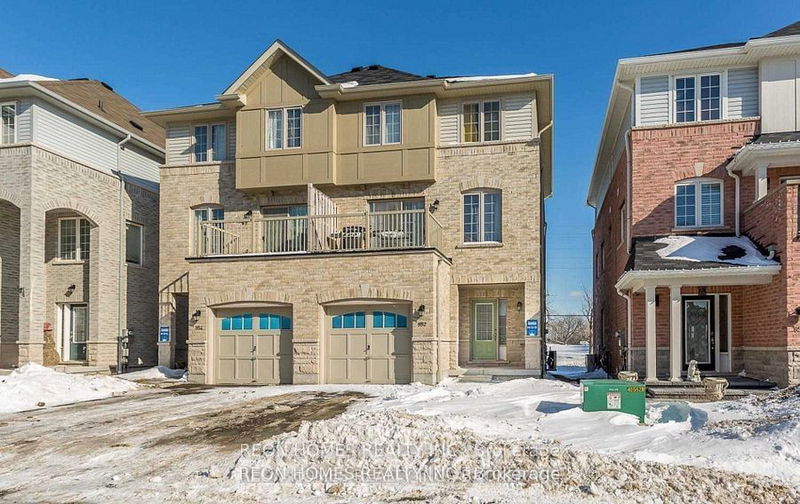 home for lease on 852 Audley Road N
