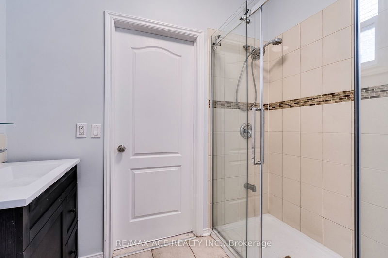 14 Castleford Dr  Toronto, M1T 3X5 | Image 40