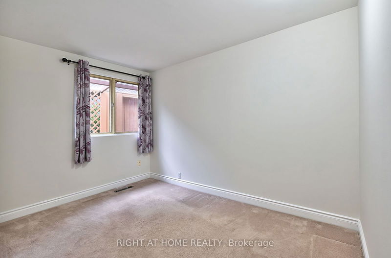 34 Oakley Blvd  Toronto, M1P 3P3 | Image 13