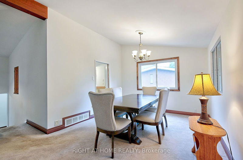 34 Oakley Blvd  Toronto, M1P 3P3 | Image 9