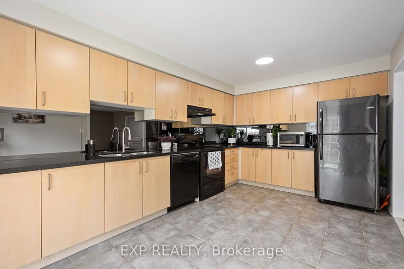 209 Norland Circ  Oshawa, L1L 0A6 | Image 16