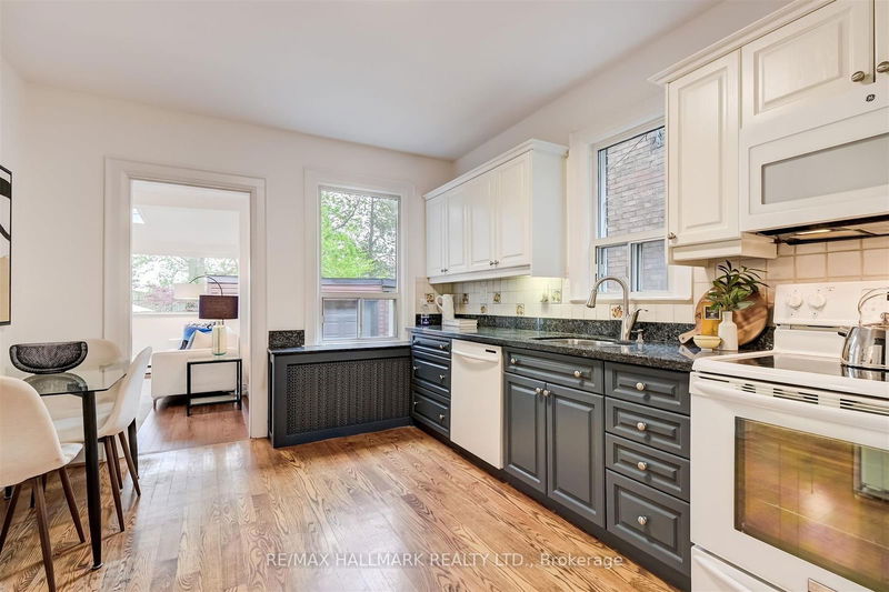 42 Chester Hill Rd  Toronto, M4K 1X3 | Image 13