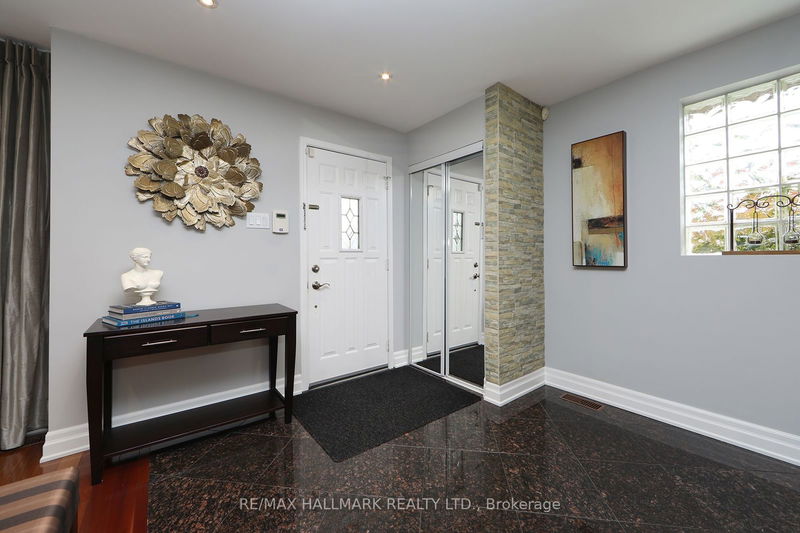 82 Lankin Blvd  Toronto, M4J 4X3 | Image 4