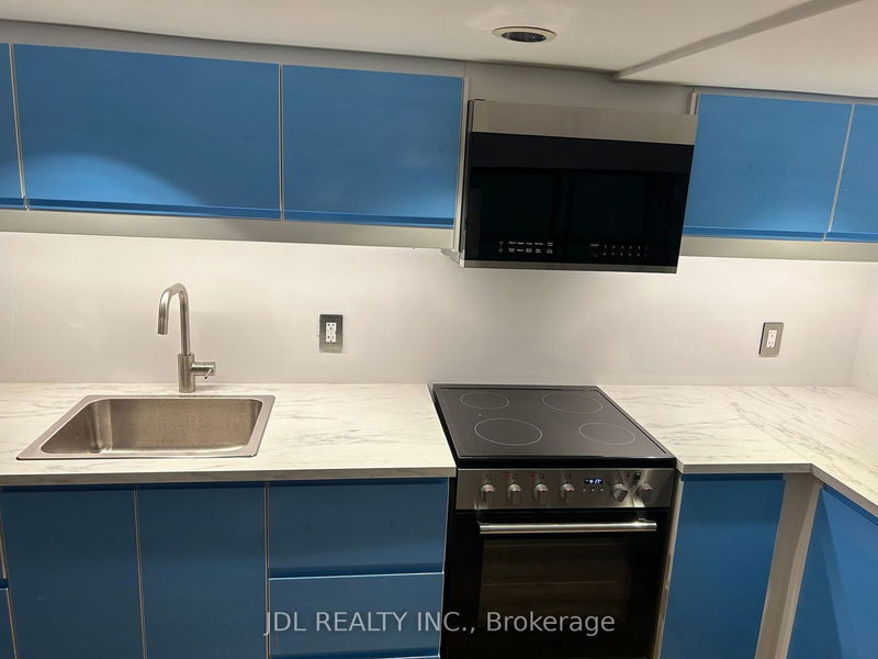 home for lease on 76 Wineva Ave Avenue