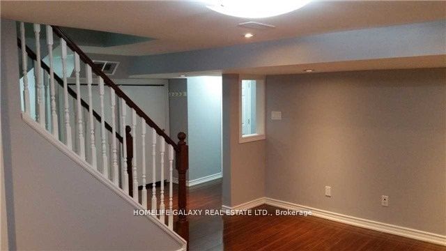 home for lease on Bsmt-26 Sedgewick Crescent