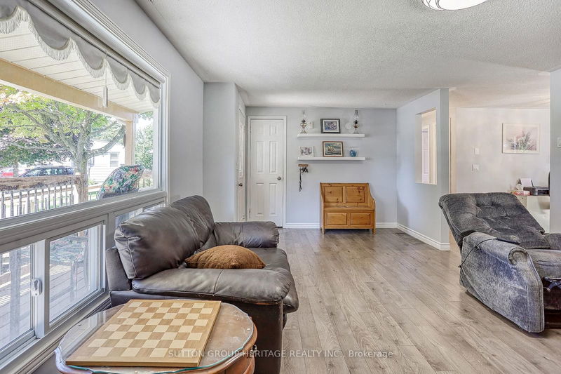 4 Wheelhouse Dr  Clarington, L1B 1B9 | Image 6