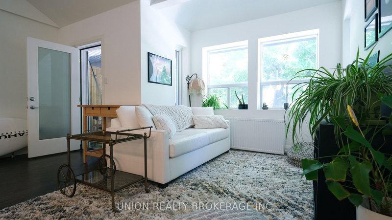Upper - 20 Balsam Ave, Toronto, M4E 3B4 | Image 2