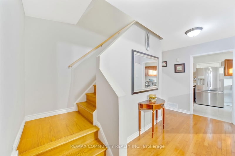 91 Tineta Cres  Toronto, M1S 2Y5 | Image 13