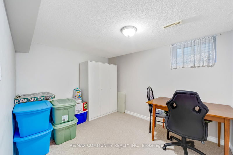 91 Tineta Cres  Toronto, M1S 2Y5 | Image 30