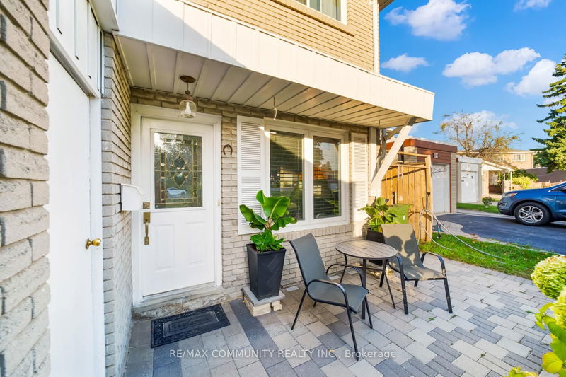 91 Tineta Cres  Toronto, M1S 2Y5 | Image 4