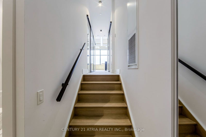  202 - 150 Logan Ave  Toronto, M4M 0E4 | Image 5