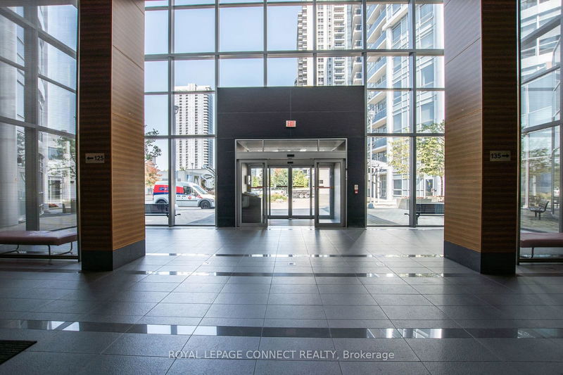  608 - 125 Village Green Sq  Toronto, M1S 0G3 | Image 4