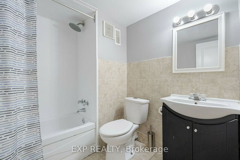 510 Sedan Cres  Oshawa, L1H 3G5 | Image 32