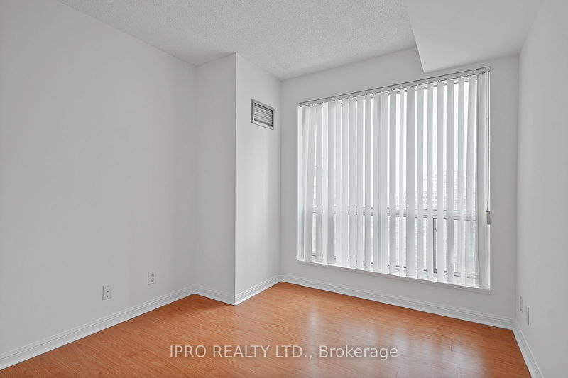  PH208 - 11 Lee Centre Dr  Toronto, M1H 3J5 | Image 25