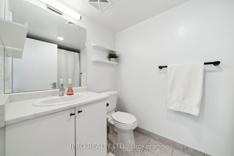  513 - 8 Trent Ave  Toronto, M4C 0A6 | Image 20