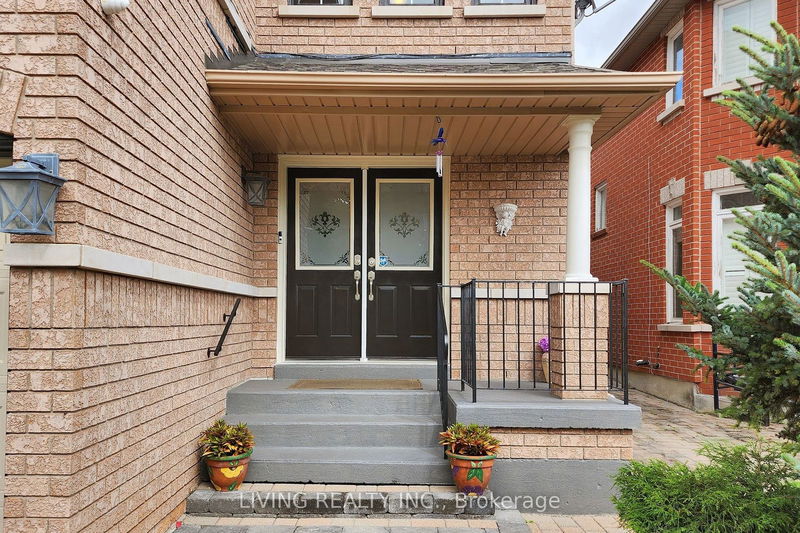 478 Summerpark Cres  Pickering, L1V 7A8 | Image 2