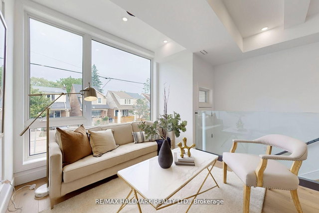 252B Monarch Park Avenue