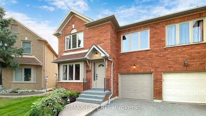 home for sale on 1558 Arcadia Square