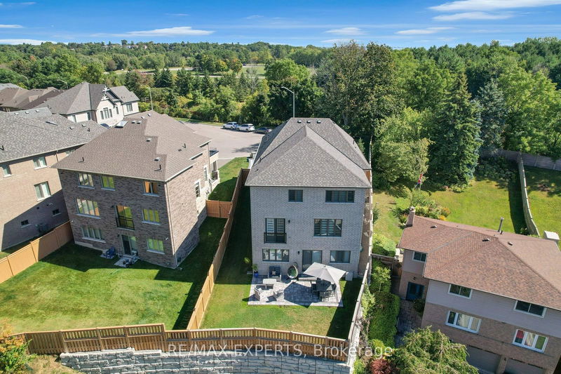 500 Picasso Crt  Pickering, L1W 0A9 | Image 32