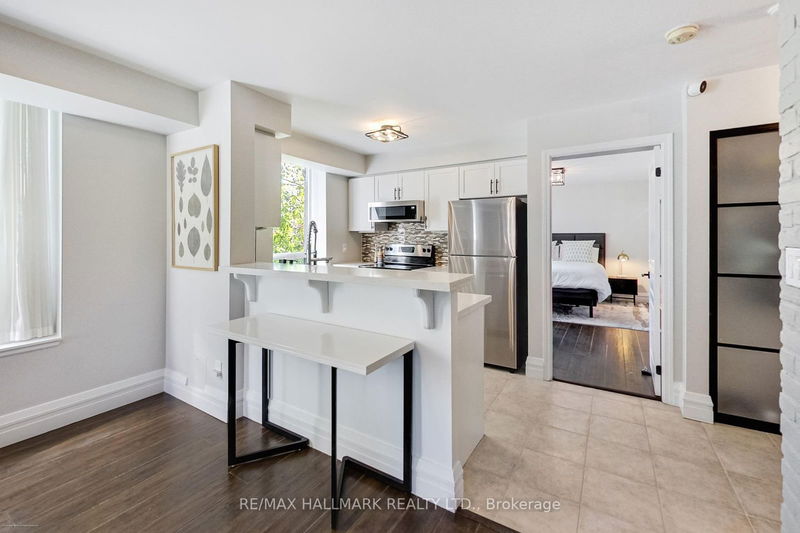  220 - 1733 Queen St E Toronto, M4L 6S9 | Image 3