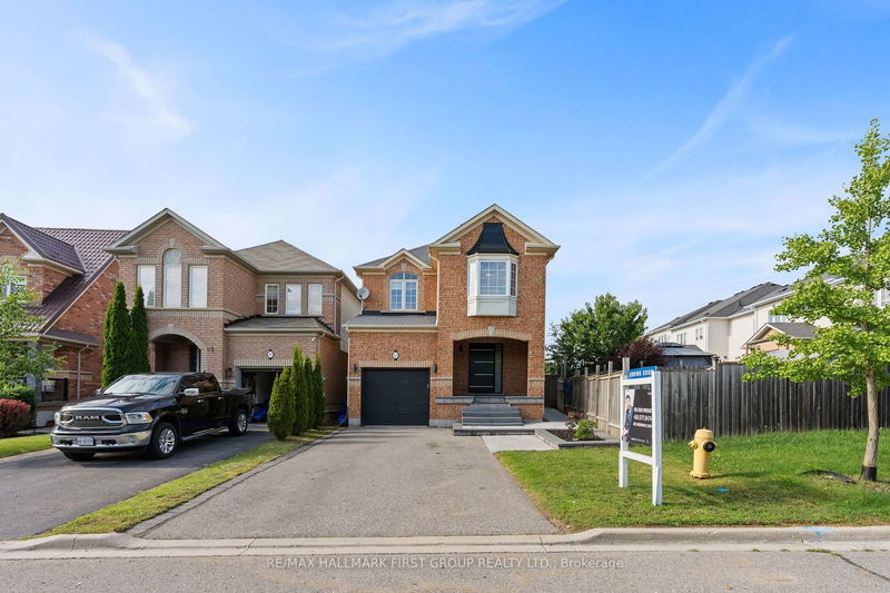 84 Bathgate Cres  Clarington, L1E 0B3 | Image 1