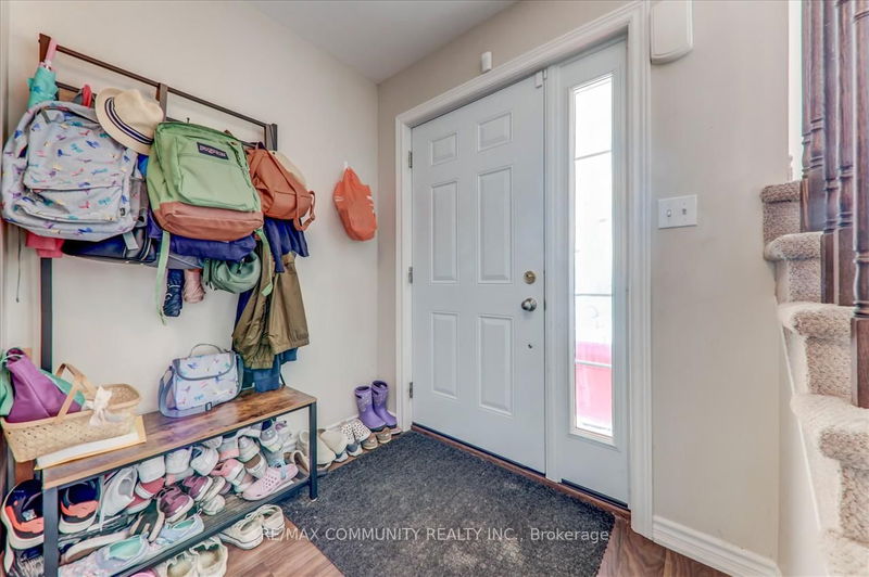 1813 Dalhousie Cres  Oshawa, L1G 8C5 | Image 6