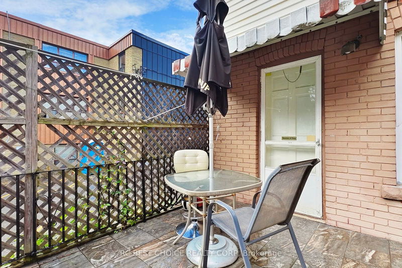 43 Torrens Ave  Toronto, M4K 2H9 | Image 19