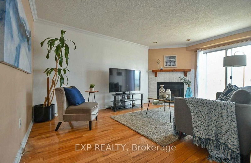 1648 Pepperwood Gate  Pickering, L1X 2K3 | Image 5