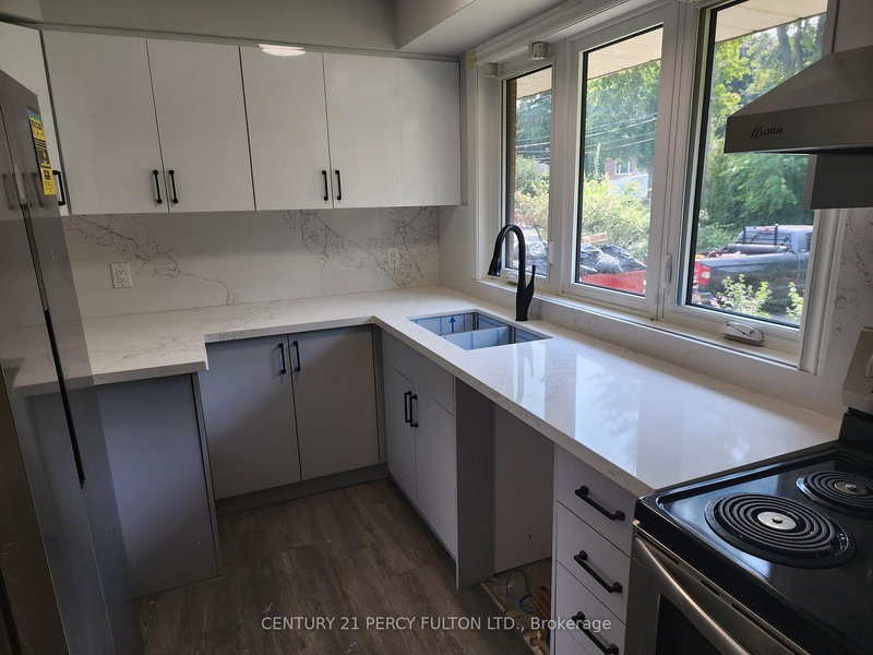 Main - 331 Jaybell Grve, Toronto, M1C 2X4 | Image 3