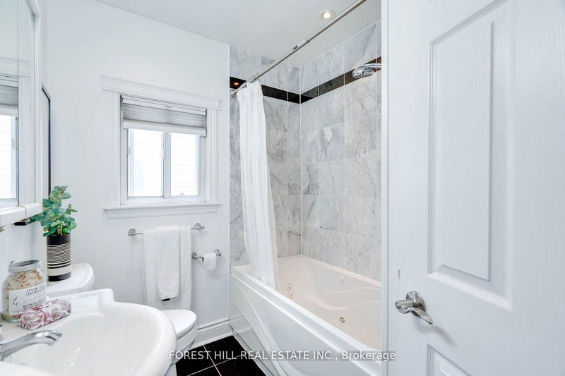 148 Booth Ave  Toronto, M4M 2M4 | Image 16