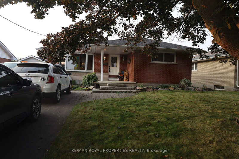 home for lease on Bsmt-85 Parkway Crescent