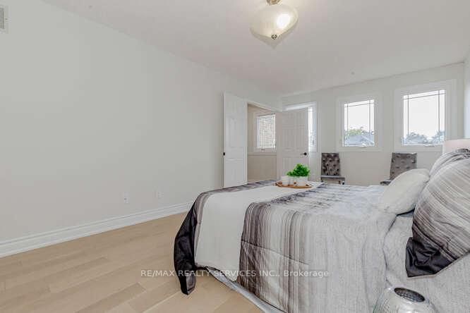 1752 Broadoak Cres  Pickering, L1V 4S2 | Image 20