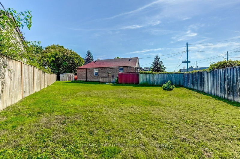 61 Danforth Rd  Toronto, M1L 3W5 | Image 24