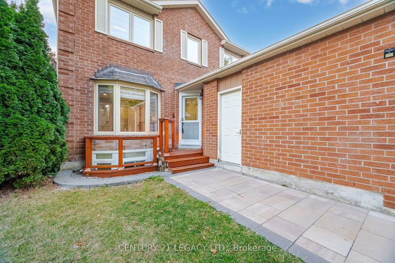 8 Kirkham Dr  Ajax, L1S 5K5 | Image 2