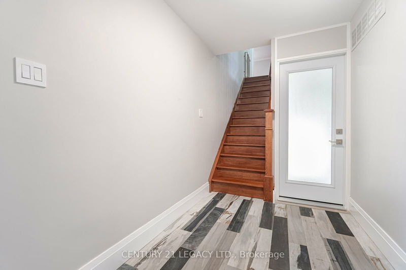 8 Kirkham Dr  Ajax, L1S 5K5 | Image 4